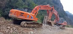温州奥军建设非法采矿阻断道路村民反应