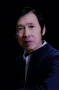 艺术家｜于江 光影交织的艺术传奇
